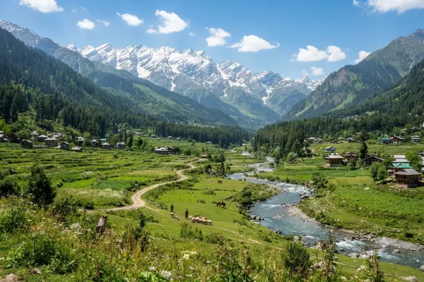 Srinagar: The Heart of Paradise